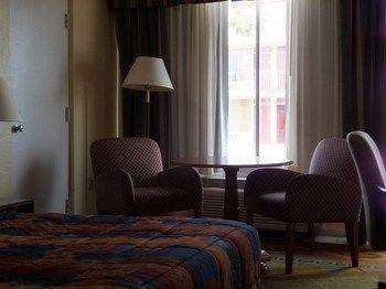 Sun And Motel