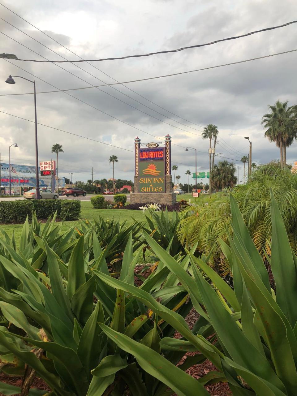 Sun And Motel
